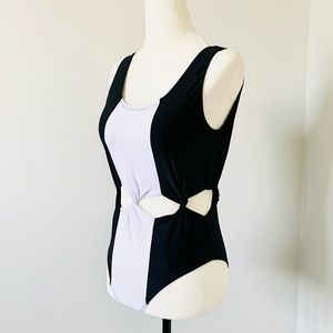 Cut out one piece swimswuit